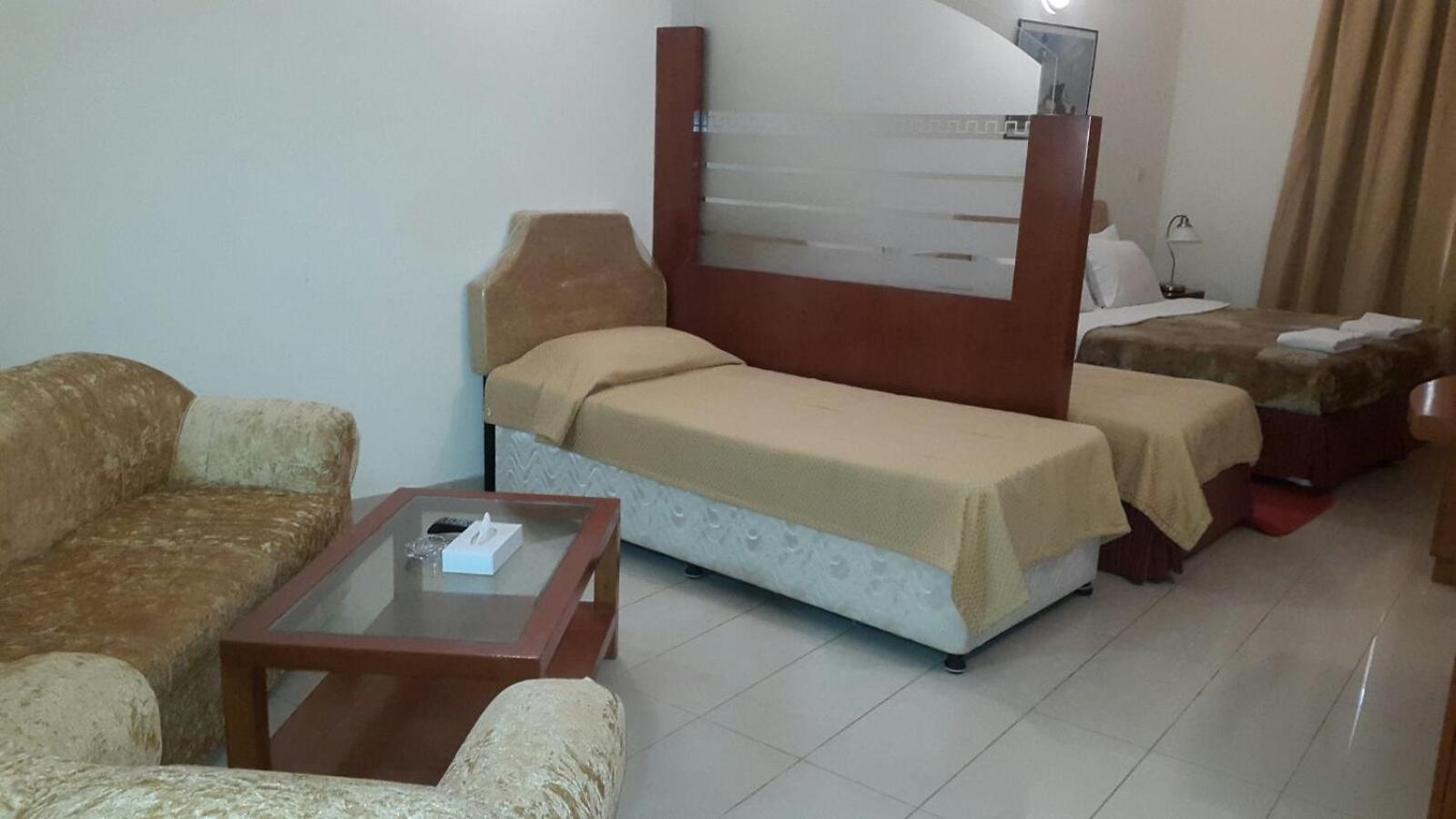 Al Raein Holiday Homes Dubai Exterior photo
